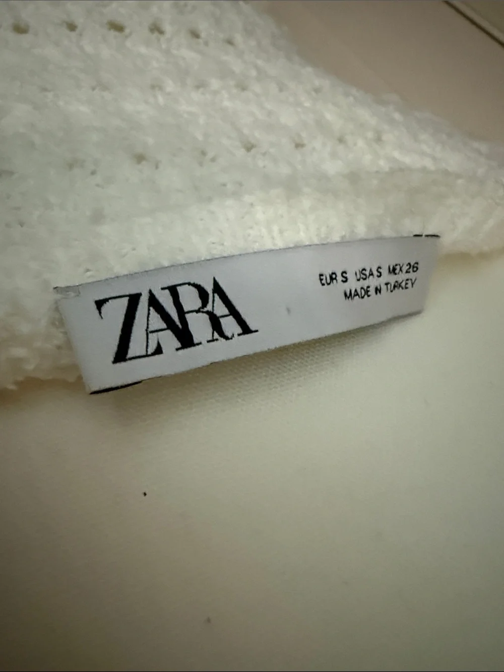 Zara Cream Crochet Puff Sleeve Crop Top